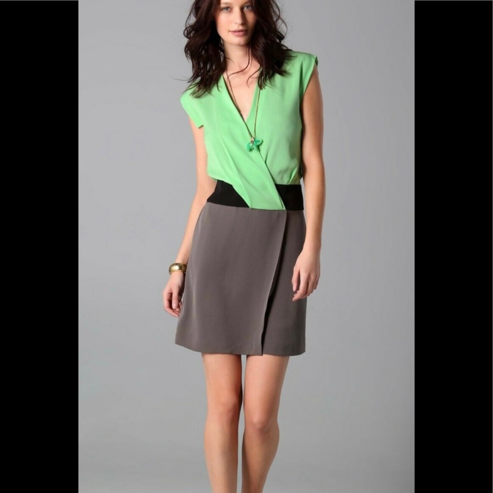 Diane Von furstenburg Nori colorblock silk crepe faux wrap dress size 4.